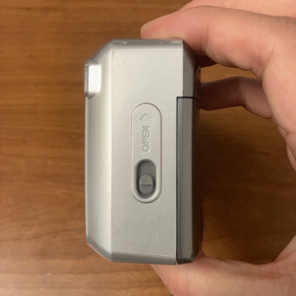 Vintage Canon AF Zoom 60u 35mm Film Point and Shoot Camera Silver - Picture 3 of 8